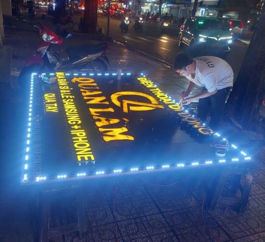 Bảng Hiệu Alu Có Viền LED – Giải Pháp Quảng Cáo Hiện Đại, Nổi Bật Ngày Và Đêm