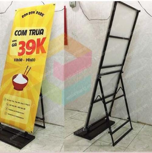 Bảng standee khung sắt - nghiêng